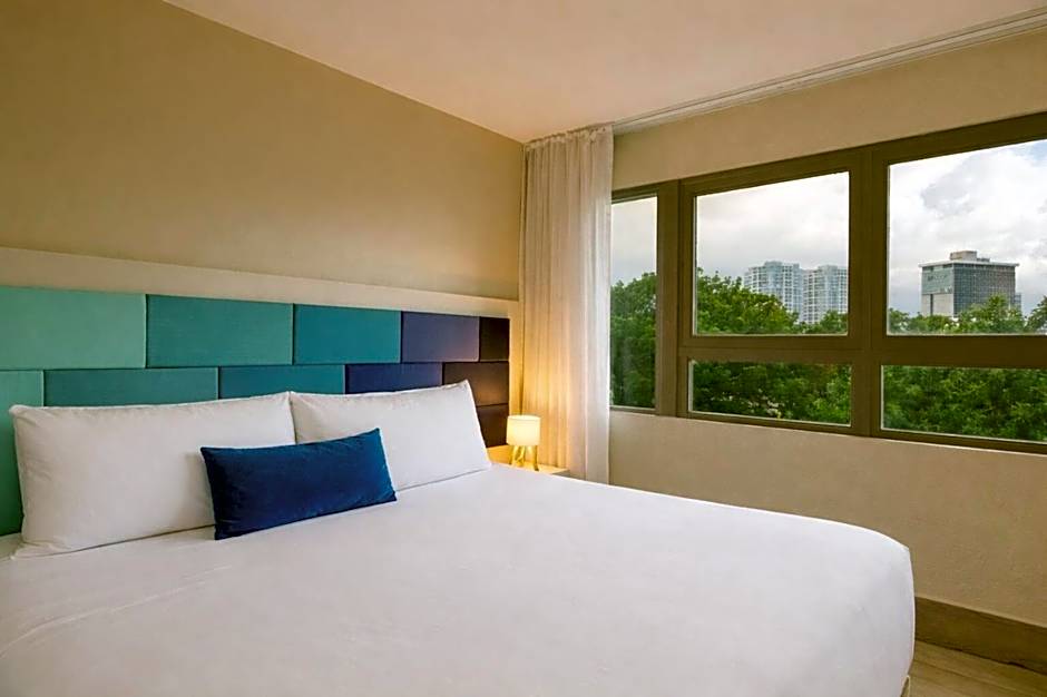 The Wave Hotel Condado By IHG