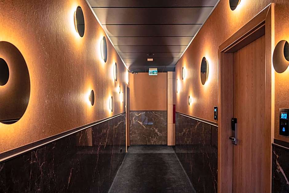 Art Suites Luxury Hotel