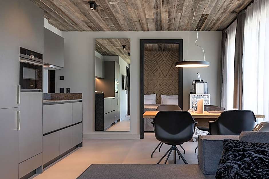 GOING TRIPLE A apartments WEST