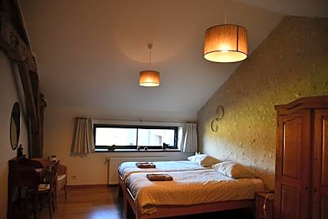 Quadruple Room with Bathroom