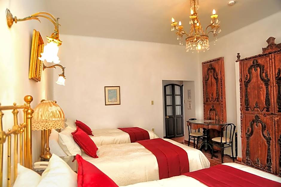 El Hotel de Su Merced