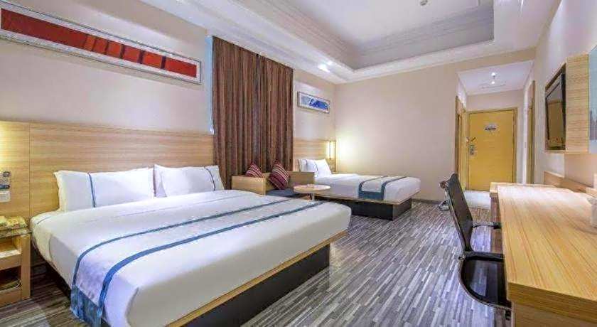 City Comfort Inn Zhuhai Fisher Girl Qinglv Road Seaside Swimming Field