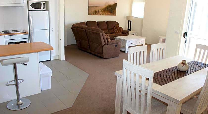 Mollymook Cove Apartments