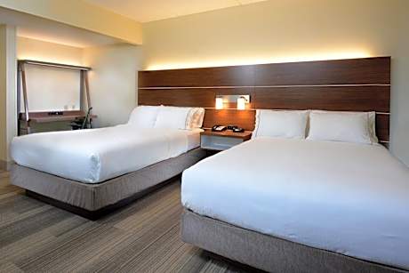 Standard Room with Two Queen Beds