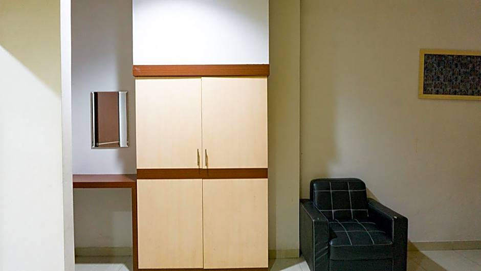 RedDoorz near Pelabuhan Jayapura