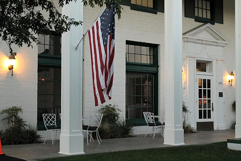 Boulder Dam Hotel