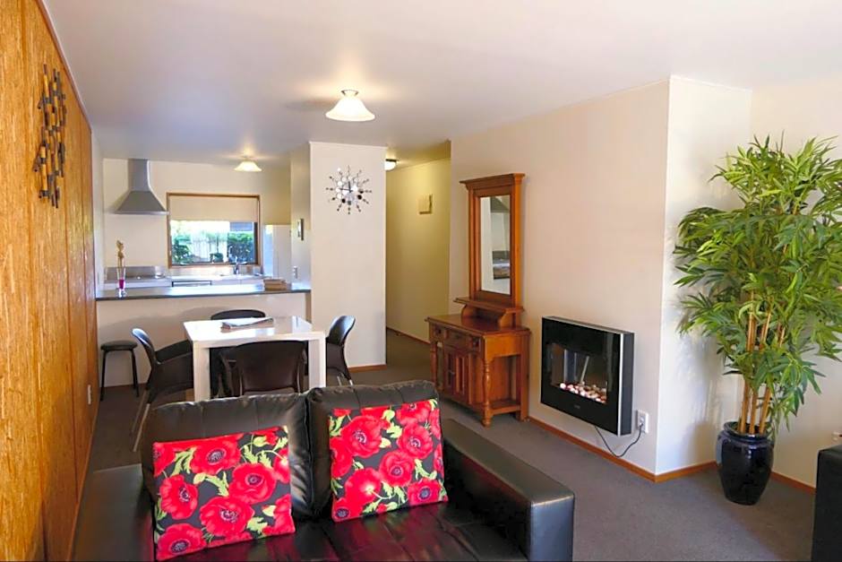 Queenstown Holiday Park Creeksyde