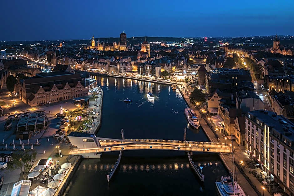 Baltic Gdańsk OLD TOWN by St Mary s Church