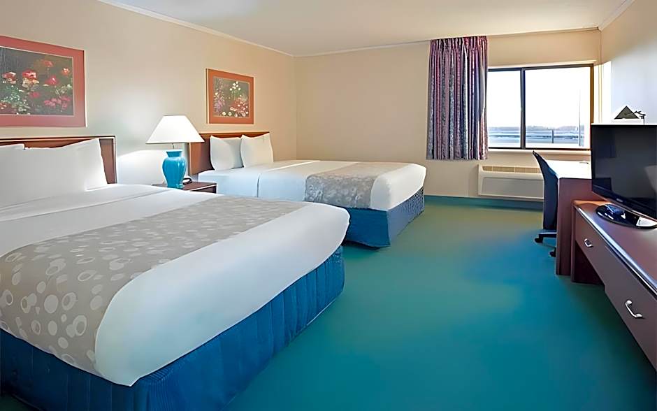 Norwood Inn & Suites Indianapolis East Post Drive