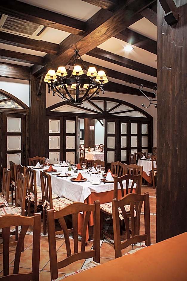 Albenzaire Hotel Asador