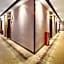 Moli Hotel (Guangzhou Yongqingfang Zhongshan 8th Road Subway Station)