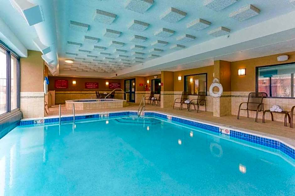 Heritage Inn & Suites St. Louis/Fenton, Trademark by Wyndham