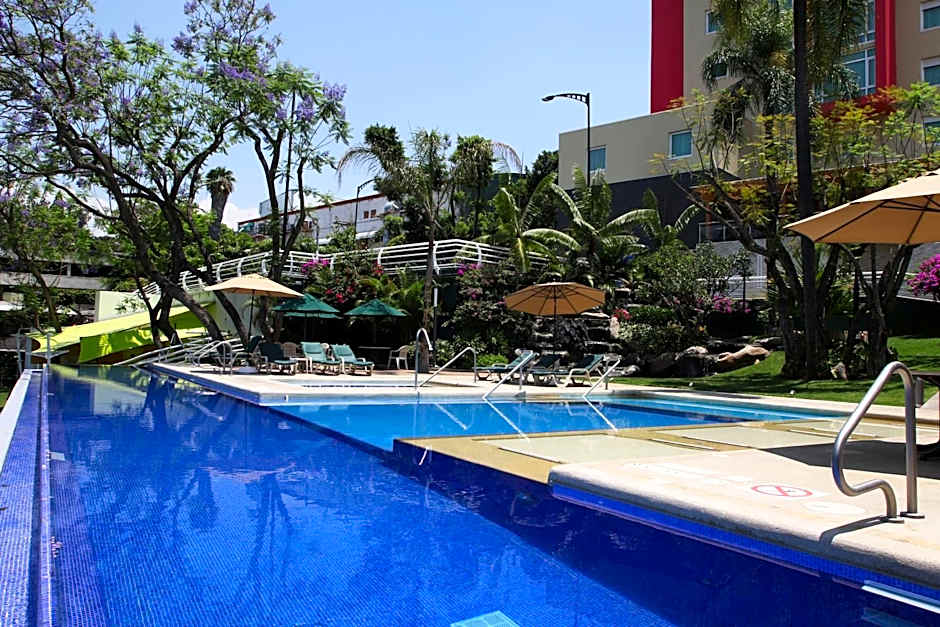 Holiday Inn Express & Suites Cuernavaca By IHG