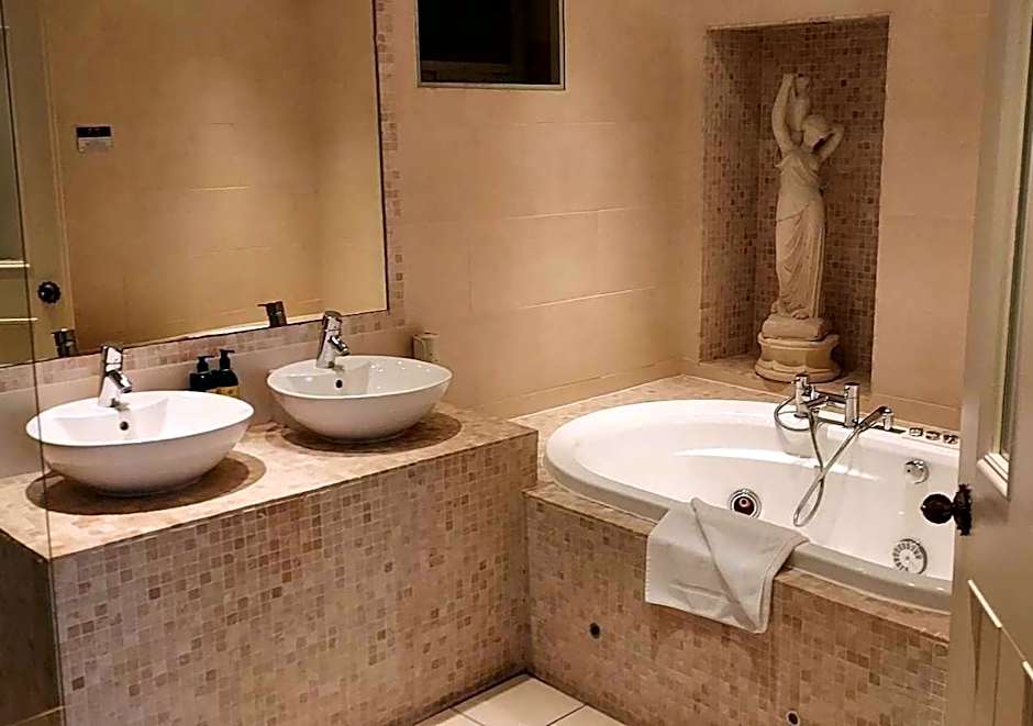 Headfort Arms Hotel