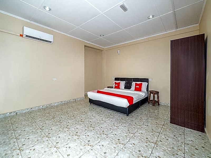 OYO 89932 DD Homestay