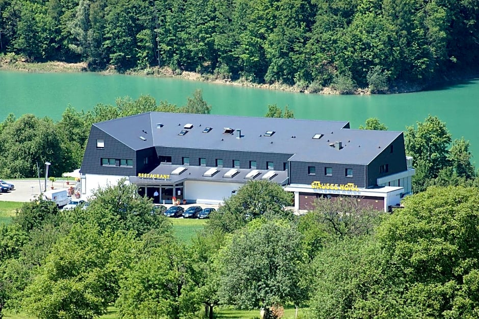 Stausee-Hotel