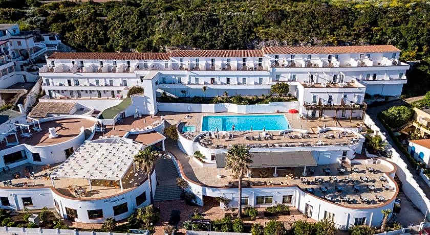 LH Hotel Pedraladda