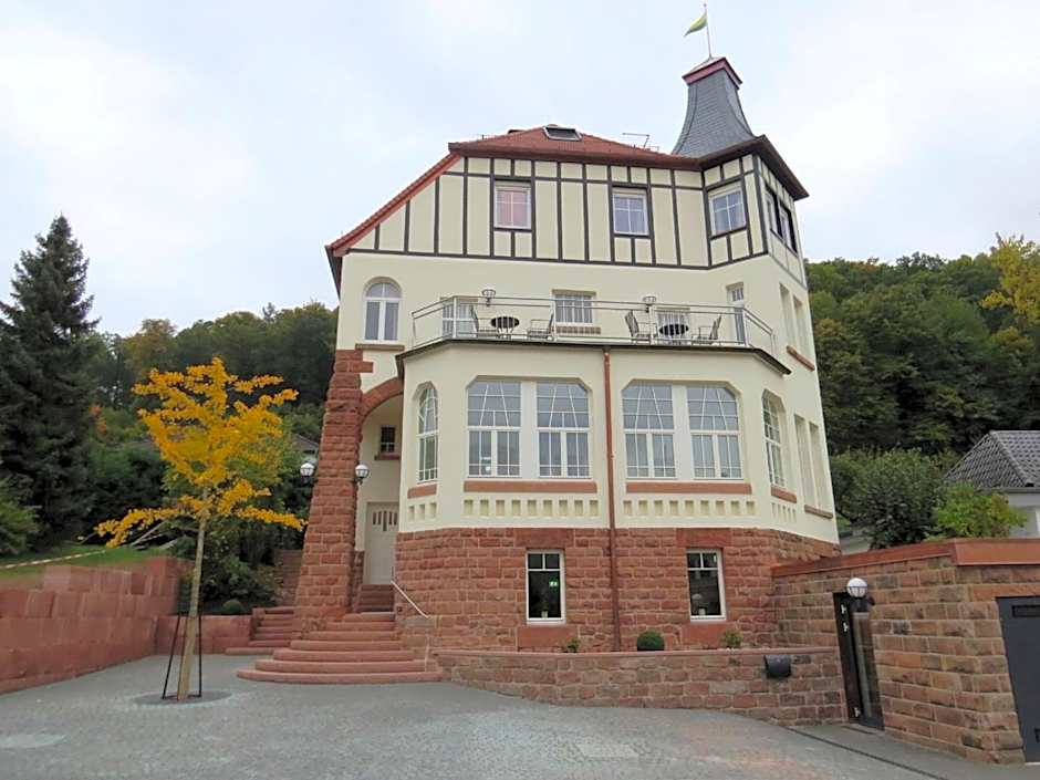 Villa Waldfrieden - Design trifft Budget