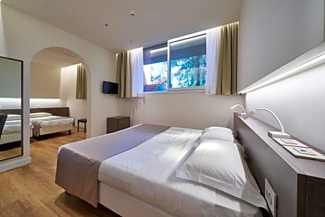 Premium Quadruple Room