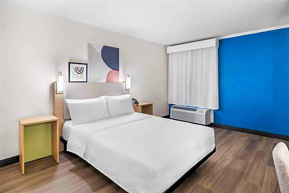 Spark by Hilton Roanoke Civic Center