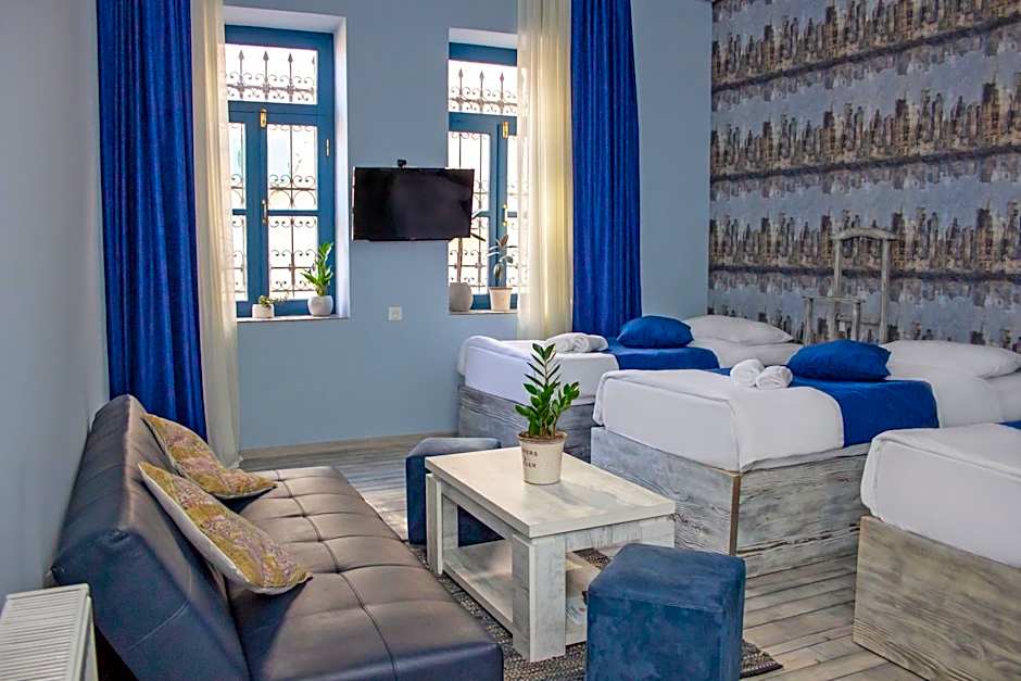 Check Point Hotel