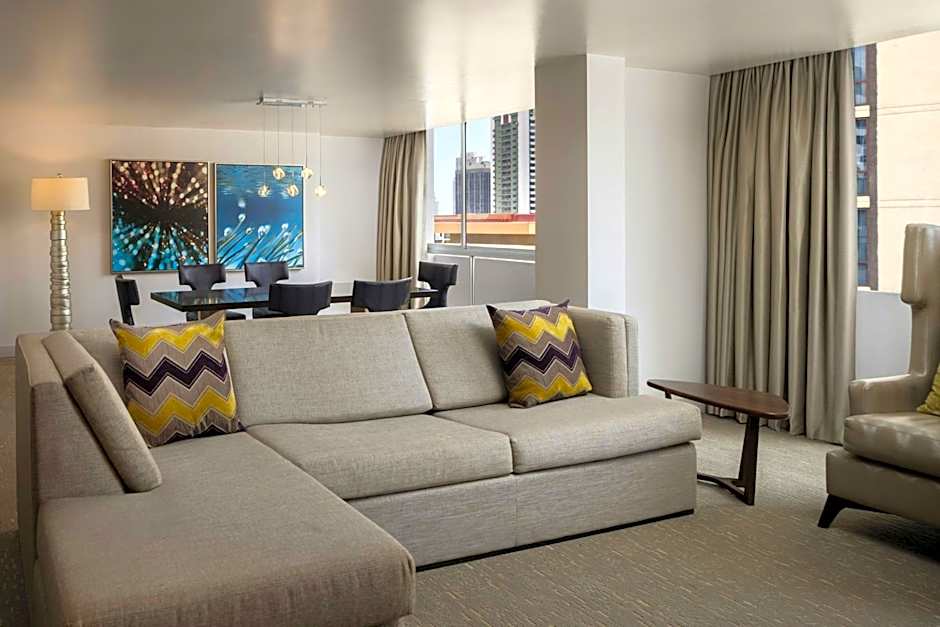 Renaissance Panama City Hotel