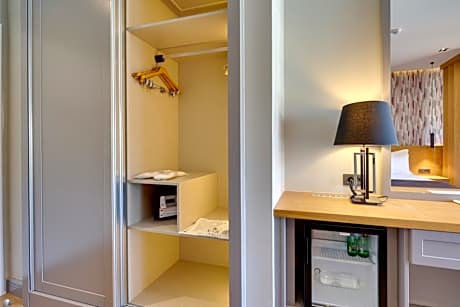 Double Room with Pool View