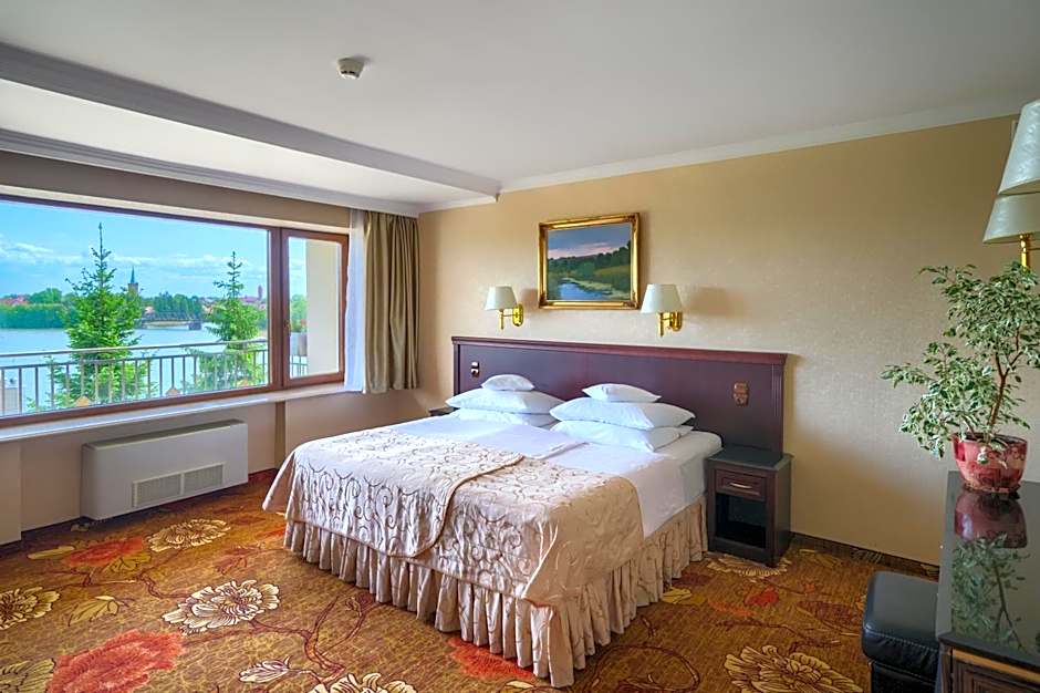 Hotel Gołębiewski Mikołajki