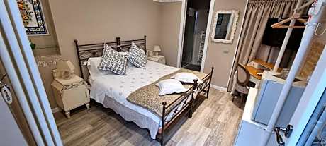 Double or Twin Room with Private Bathroom