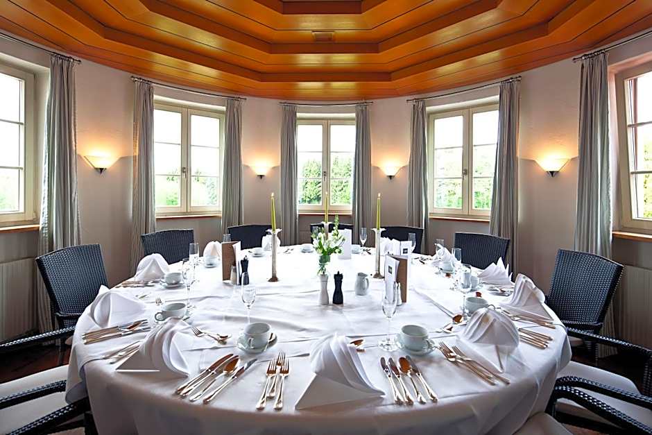 Golfhotel Bodensee by Michael Ritter