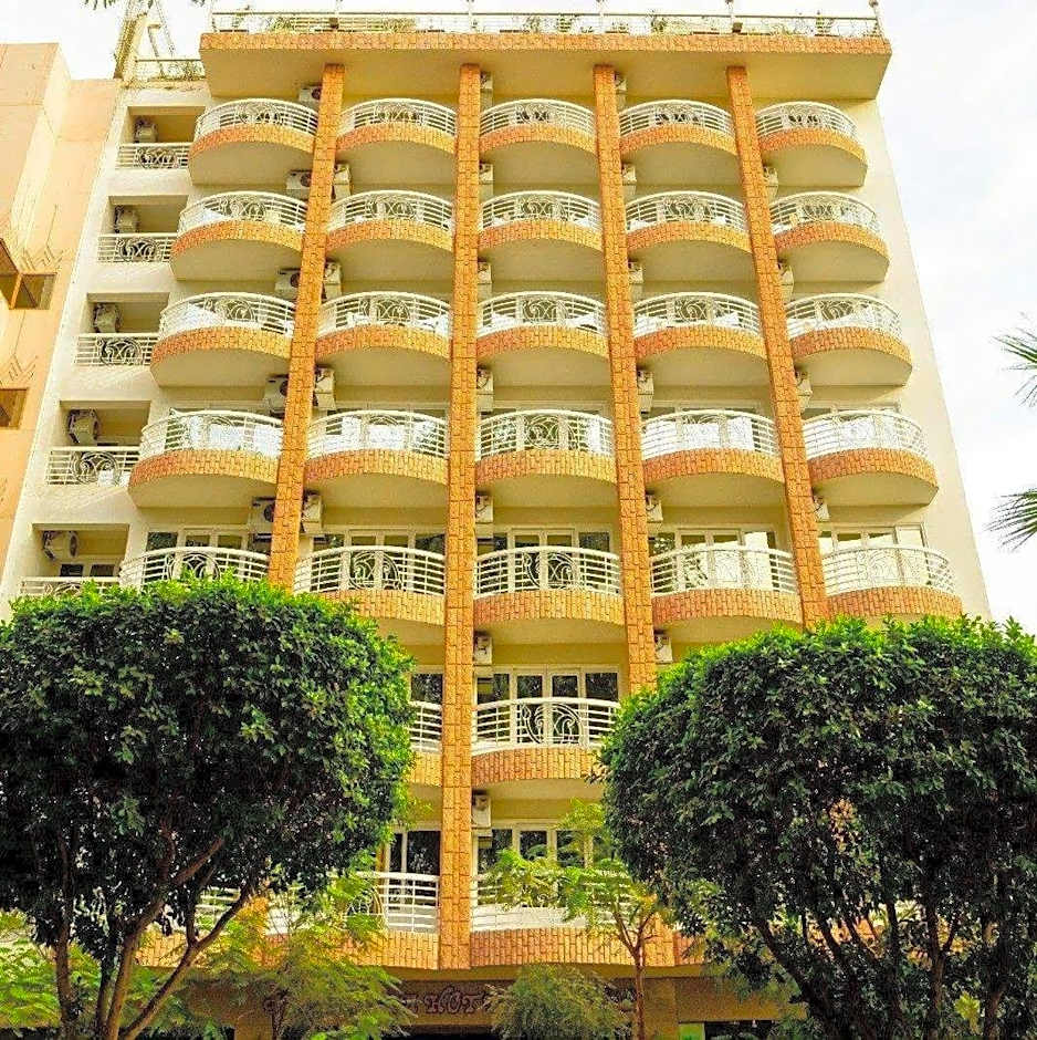 New Pola Hotel