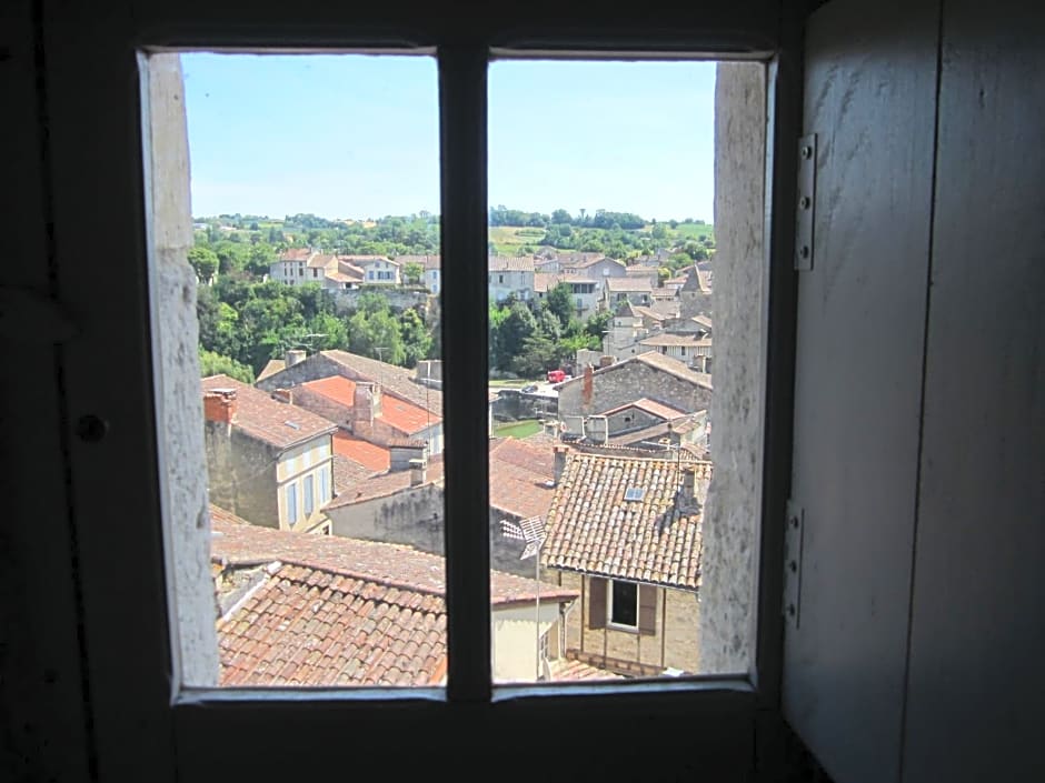 Chambre d'Hôtes La Tour de Brazalem