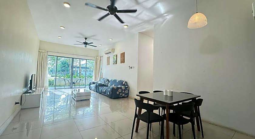 Sunset Seaview Vacation Condo City Centre @ IMAGO Shopping Mall