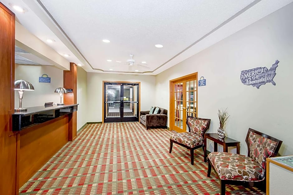 Days Inn Ottumwa – Ottumwa, IA