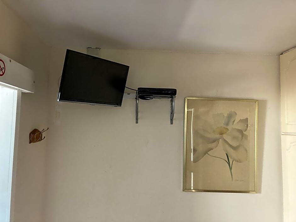 Harman Suites 1 & 2