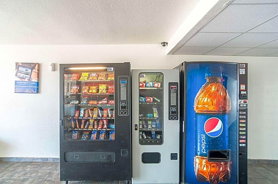 Motel 6-Oklahoma City, OK - South