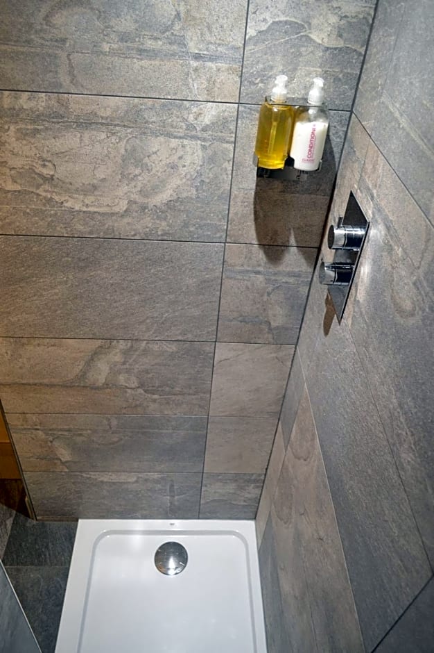 Dalecote Barn Bed and Breakfast (Bunkroom)