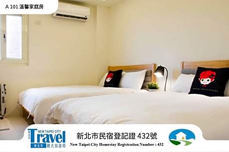 Quadruple Room with Shared Bathroom