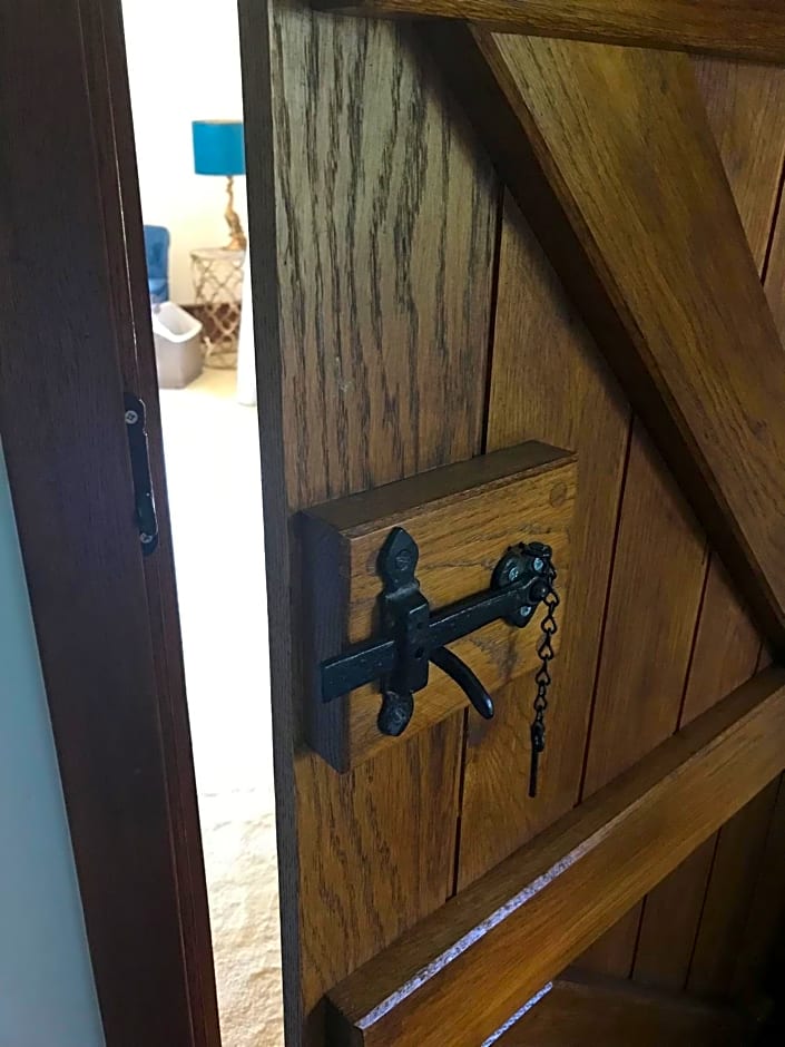 Hood Lane Farm - The Parlour - Self Catering Ground Floor Apartment