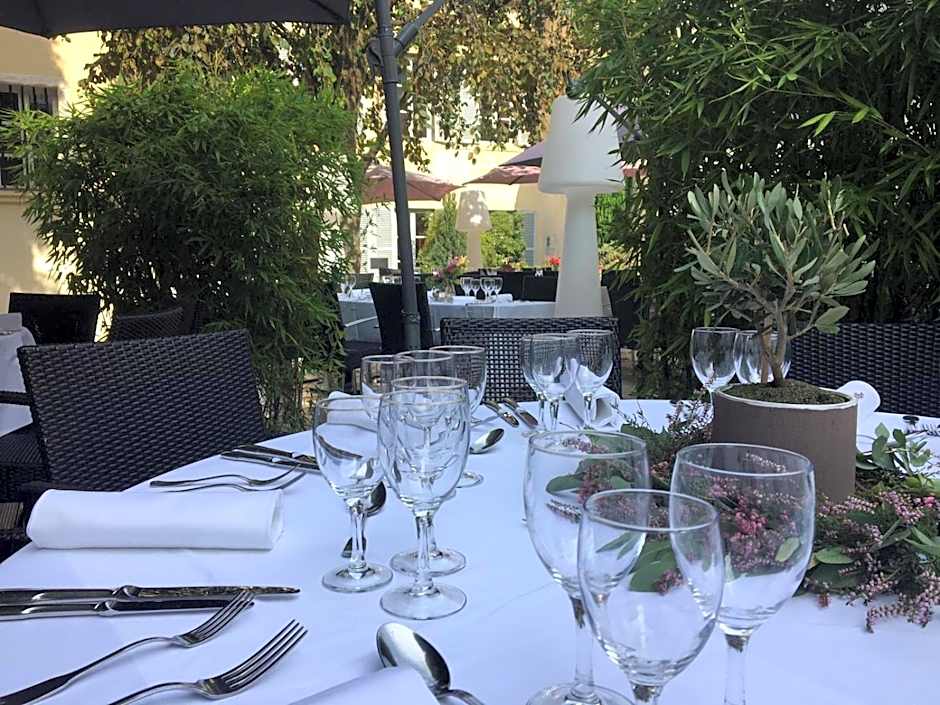 Maison Philippe Le Bon Hôtel, Restaurant & Bar le 19