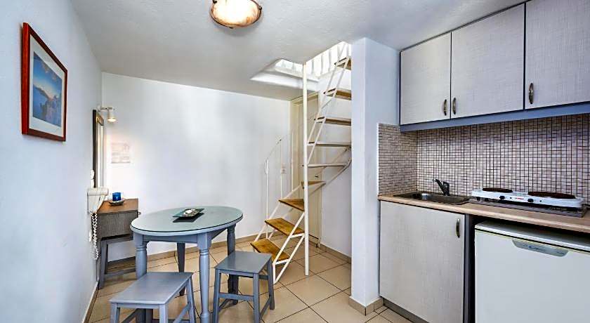 Honeymoon Beach Studios