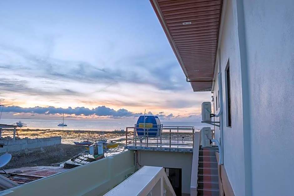 Kellocks' Seaview Apartelle