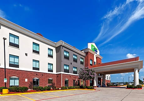 Holiday Inn Express Sealy, an IHG Hotel