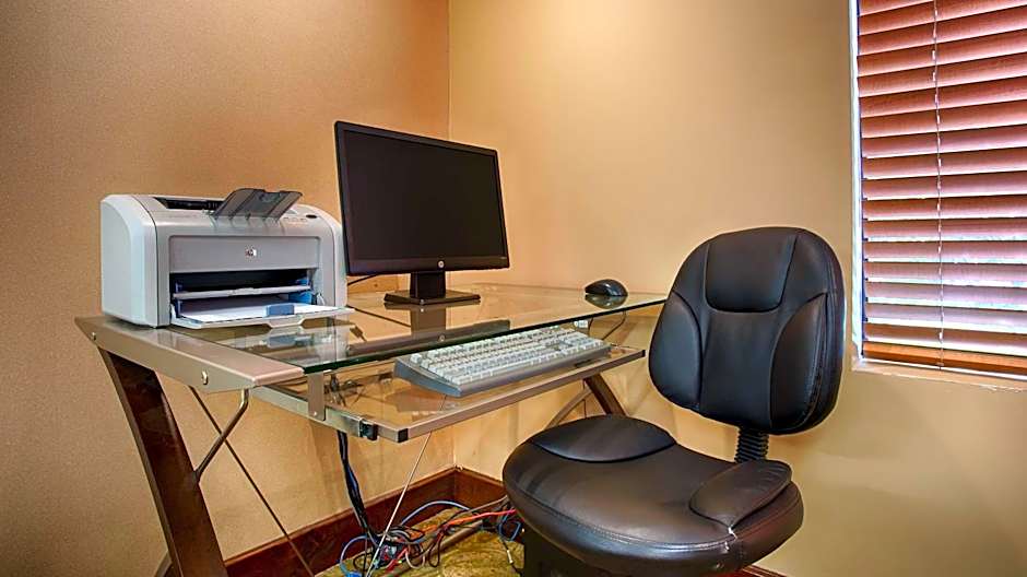 Best Western Plus Edison Inn