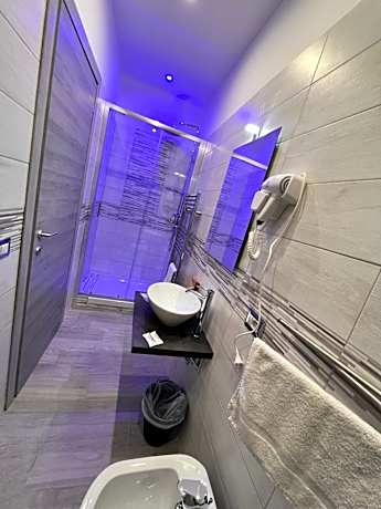 Twin Room with Private Bathroom