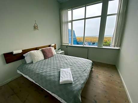 Skaerven Beachfront Condos and Cottage