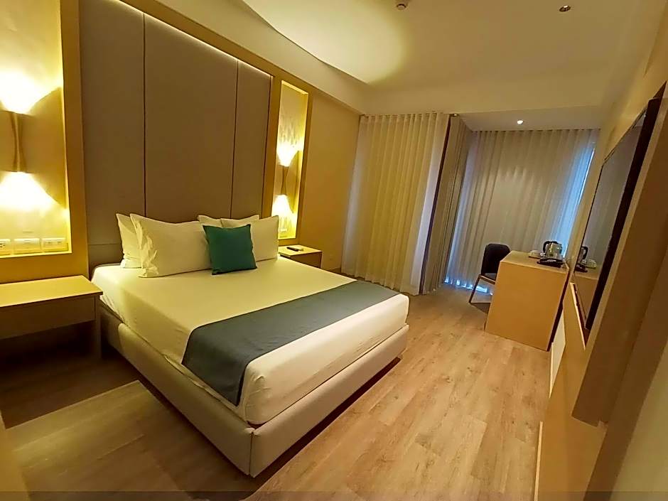 Photo 1 of 1 of Standard 1 Queen Bed