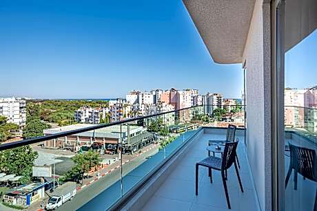 Deluxe Suite with Jacuzzi