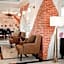 RQ Bangkok Sukhumvit 107 by Collection O