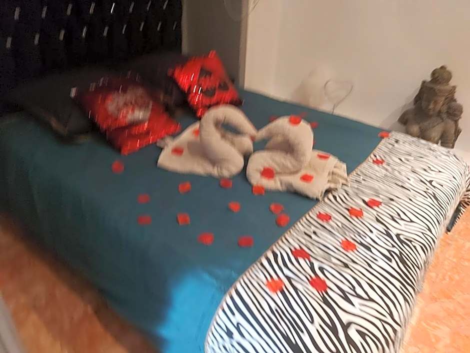 SPABYELLEETLUI spa rouge ou bleu